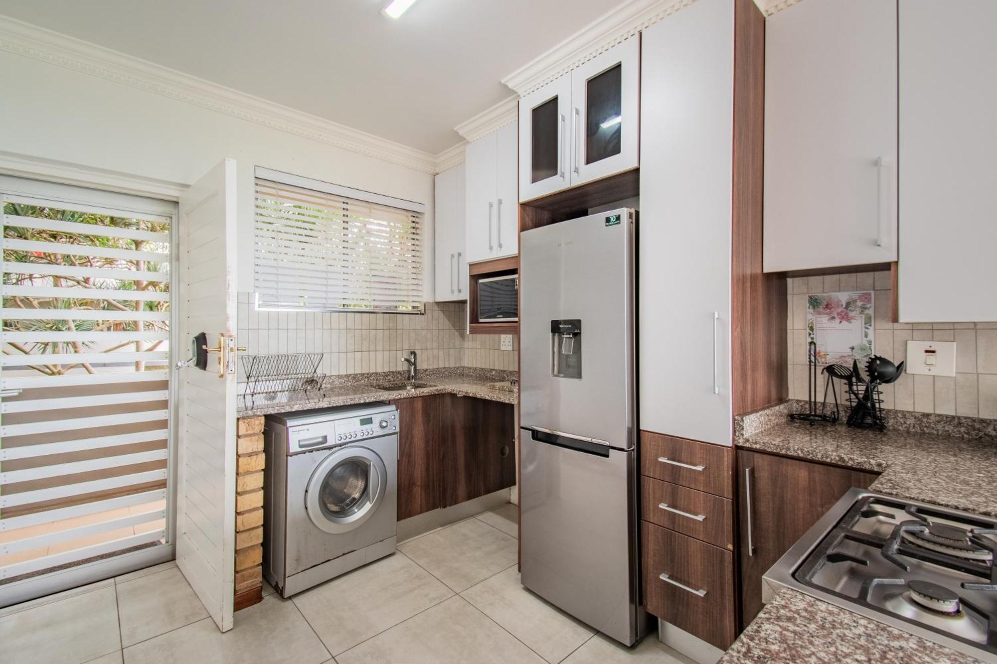 83sqm 3 bedroom, 2 bathroom Apartamento in Umdloti Exterior foto